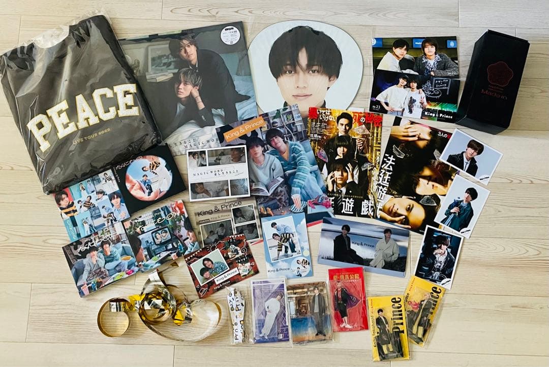 King & Prince トレーナー CD ペンライトうちわ等まとめ売り