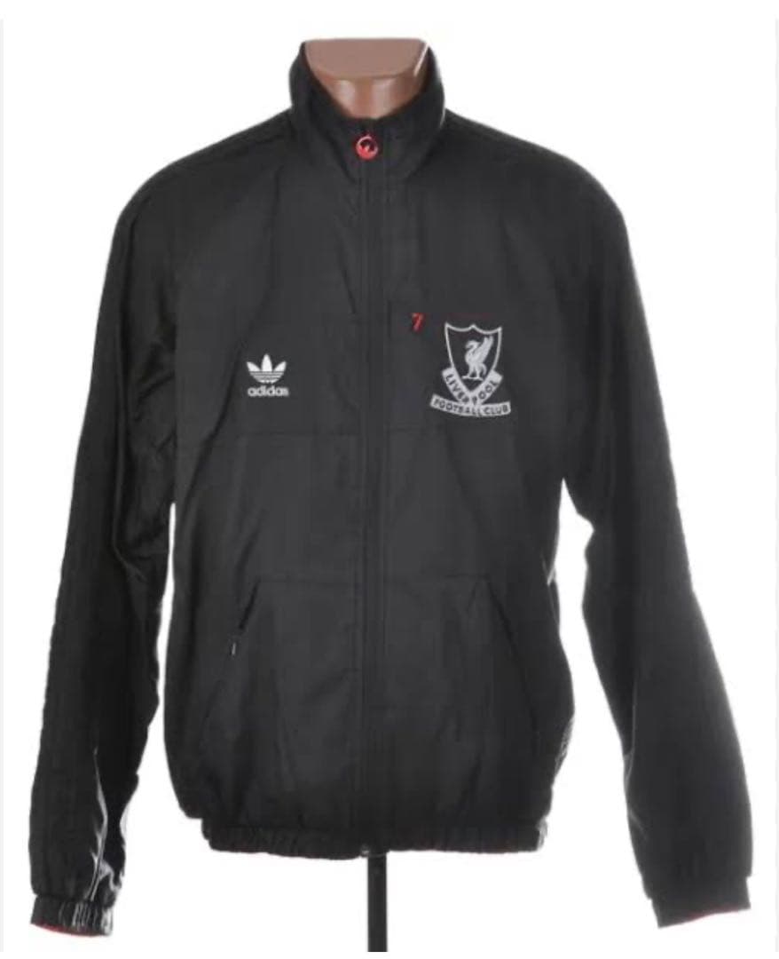希少　adidas. リバプール　刺繍入りウインドブレーカー