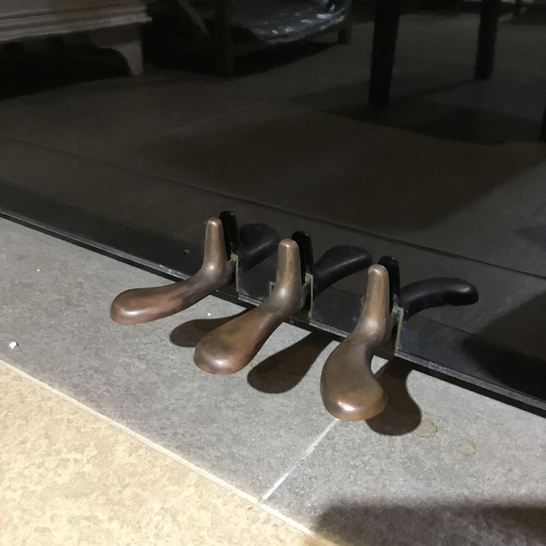 新春還元セール▼YAMAHA　アップライトピアノ　名器　NoU2　鍵盤