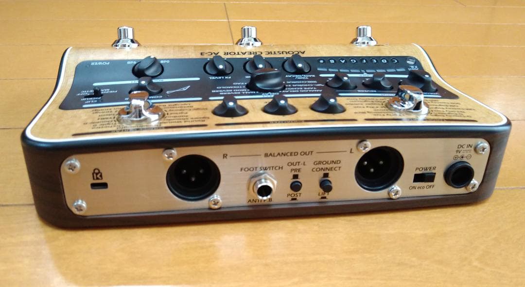 ZOOM AC-3 アコースティック・ギター用プリアンプ