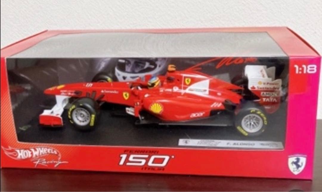 マテル　フェラーリ 150°ITALIA　F.アロンソ　1/18　ドライバー付