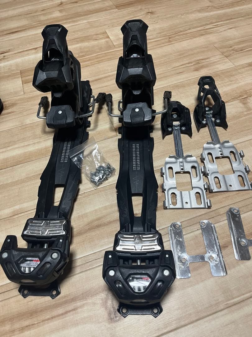 スキー　ビンディング　チロリア　adrenaline