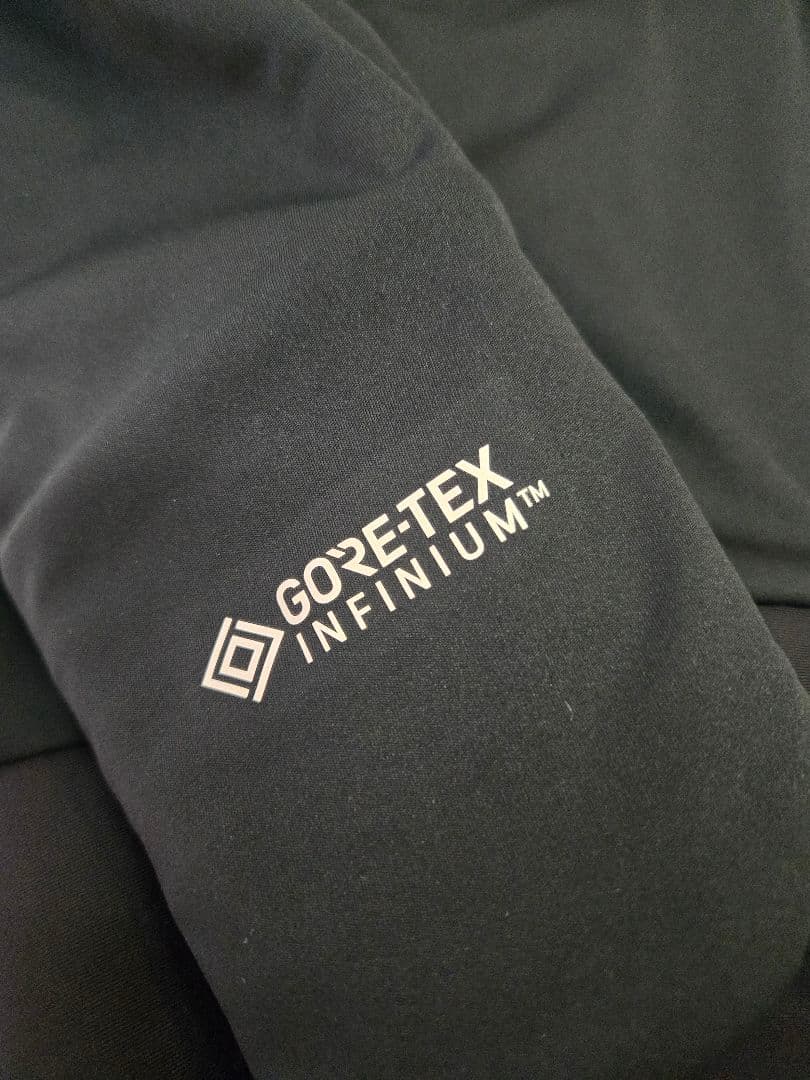 カステリ　GORE-TEX　ウインタージャケット　Mサイズ