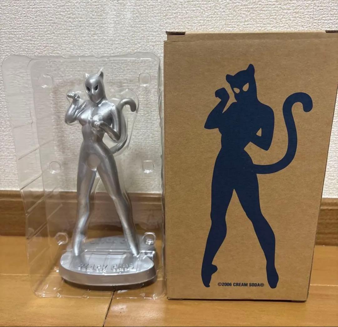 CREAM SODA BLACK CATS フィギュア 限定版