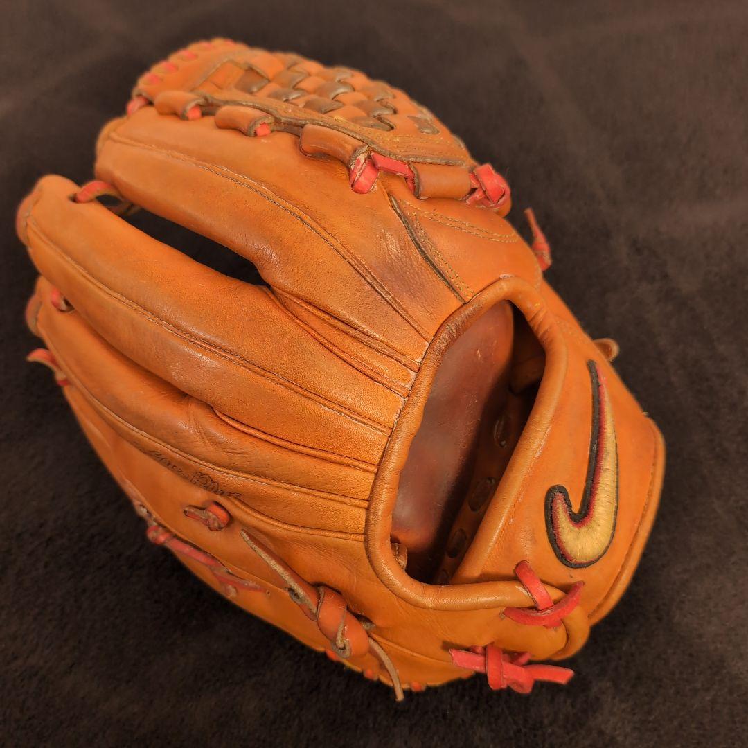 Nike 硬式グローブ オレンジ 編み込みデザイン