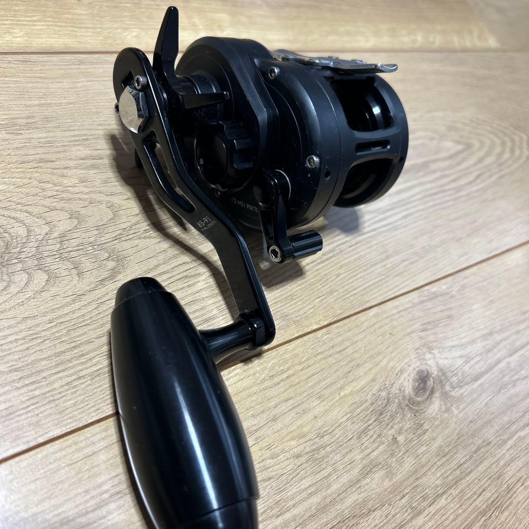 CATALINA 15H-SJ ベイトリール 黒