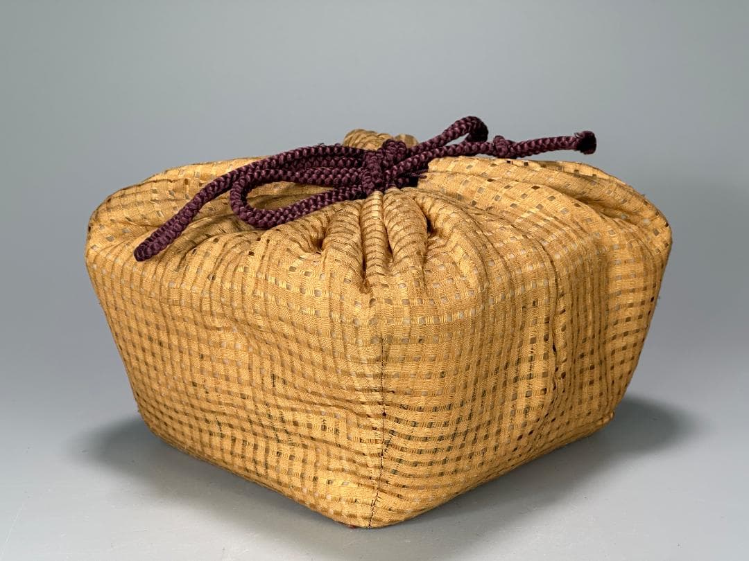 茶道具　白磁　青花龍文　方水指　茶器　大明嘉靖年製　時代供箱付　時代　古物保証