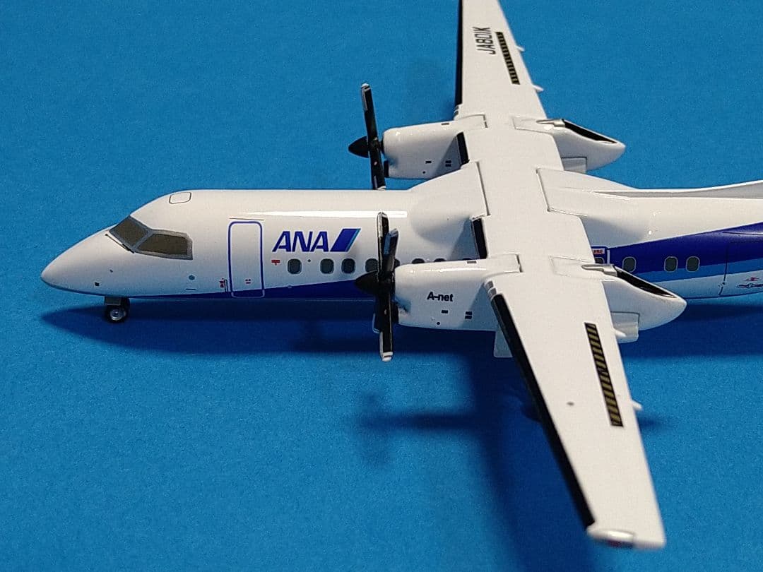 ANA全日空　DHC-8-300 JA801K 1/200