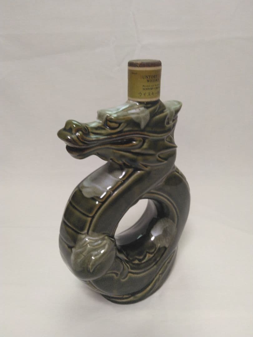 サントリーウィスキー干支ボトル〈辰歳〉