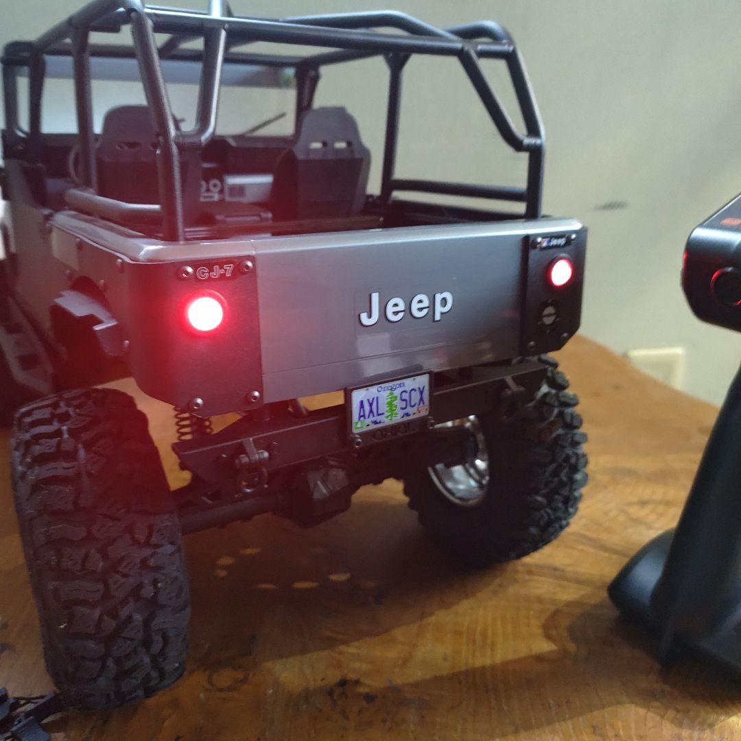 アキシャルSCX10 III Jeep CJ7