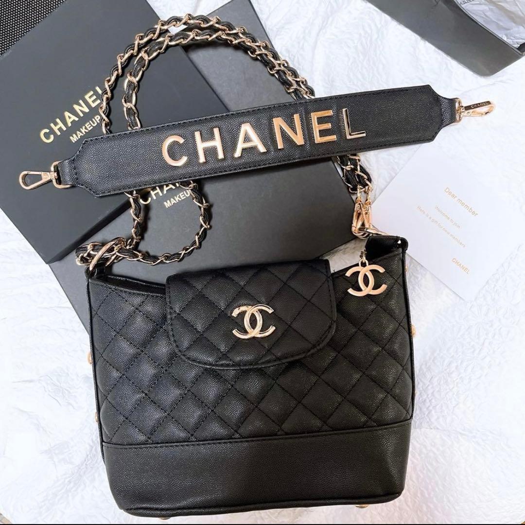 CHANEL MAKEUP キルティングチェーンショルダバック