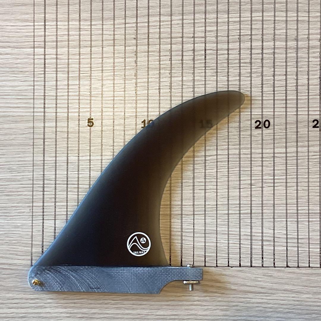 新品未使用シングルフィン6インチ　ブラック、 スクリュー付き