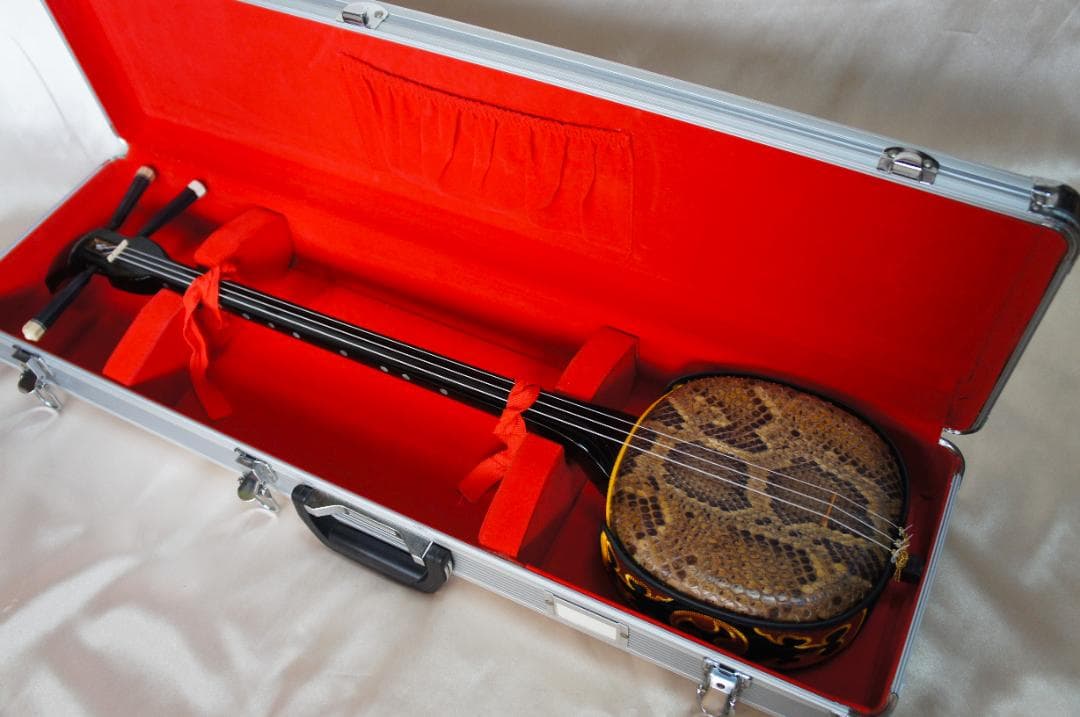 ☆綺麗☆本皮三線☆沖縄☆やんばる☆琉球☆本皮張り☆両面本革☆