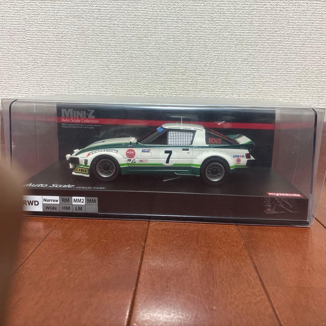 Kyosho ミニッツMazda Savanna RX-7 (SA22C)