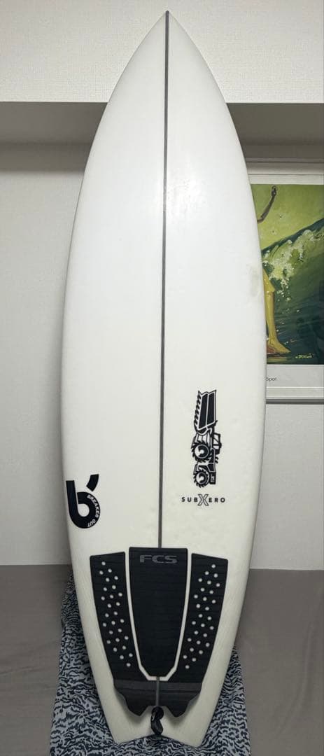JSサーフボード　SUBZERO 5'8 FCS