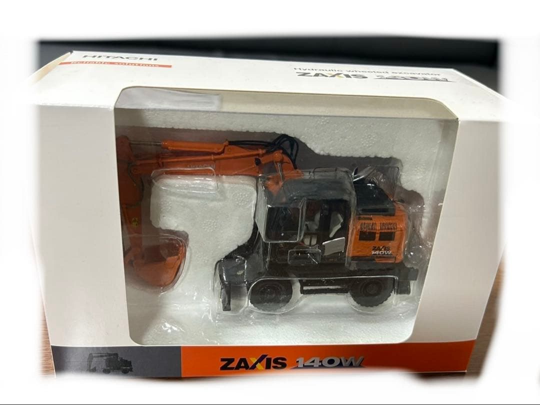 ZAXIS 140W 1/50スケールモデル