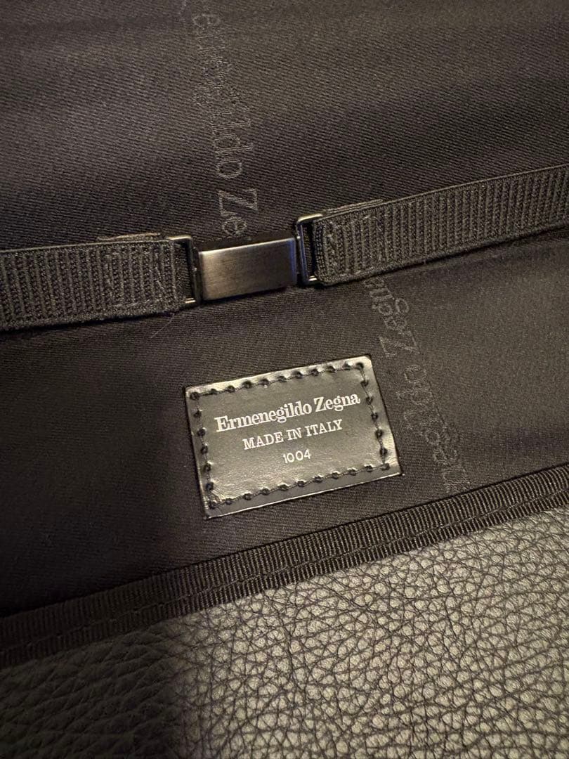 Ermenegildo Zegna ブラックガーメントバッグ