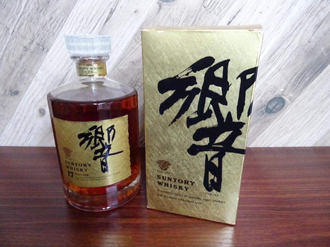 ケ*イ様 阪037 サントリーウイスキー 響 17年 750ml 43％