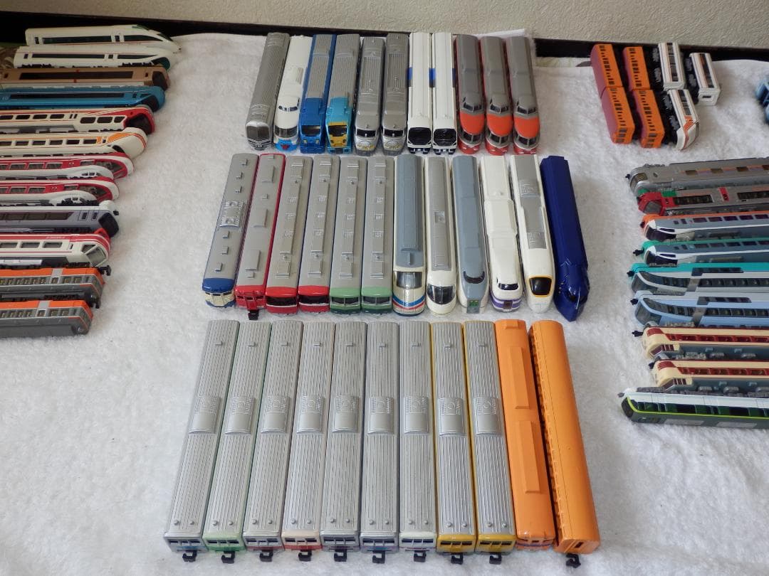 ❤️日本製★新品級★３４両★絶版❤️トレーン大量セットNゲージダイカストミニカー