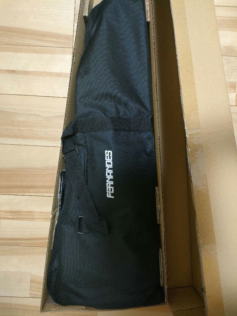 【ほぼ新品】フェルナンデス　ZO-3 ピカチュウギター