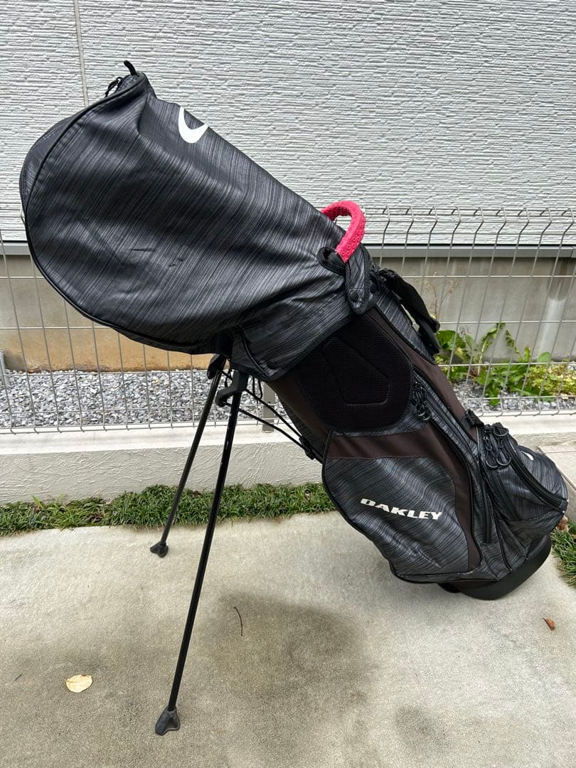 OAKLEY スタンド式ゴルフバッグ ブラック