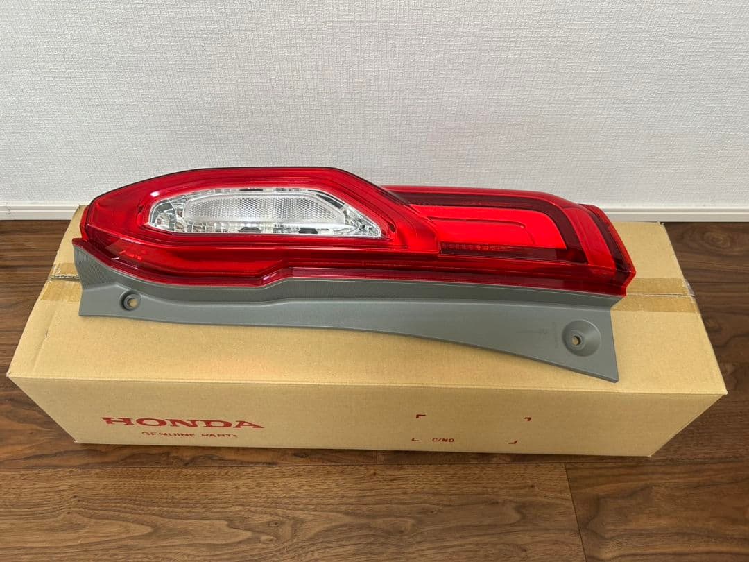 ホンダ NBOX JF3 右テールライトユニット
