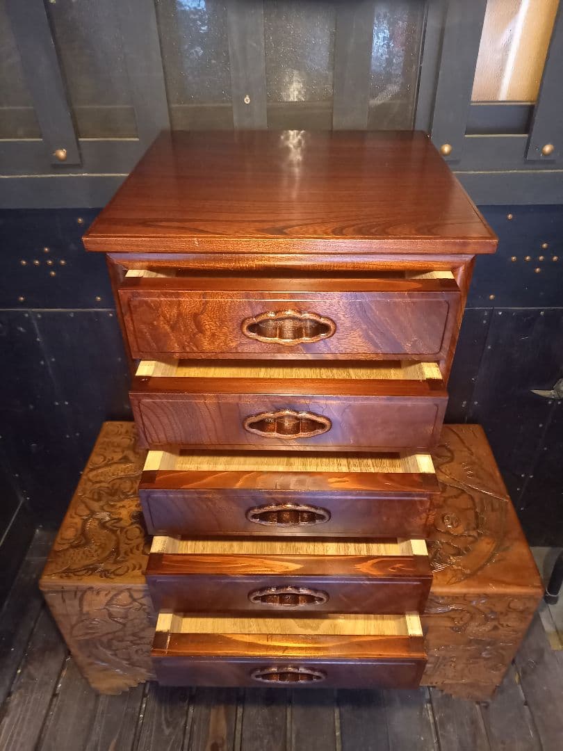 和物　高級　木組細工　欅　良杢目　無垢材　一枚板　重厚　大引き出し　五杯