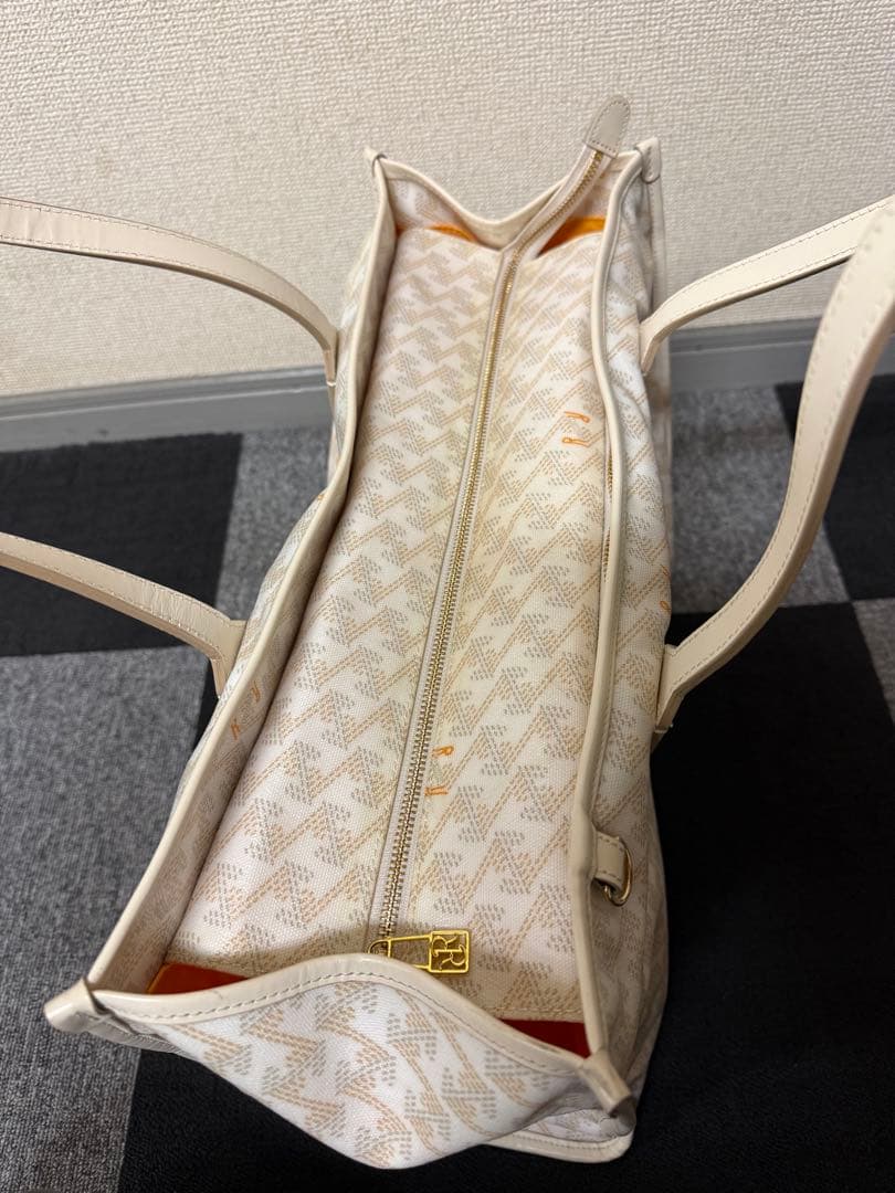 レザレクション　ラニウススクエアビッグ