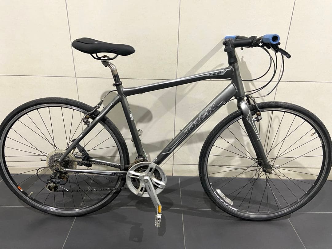 TREK FX7.2 クロスバイク　トレック fx7.3 自転車　fx23415