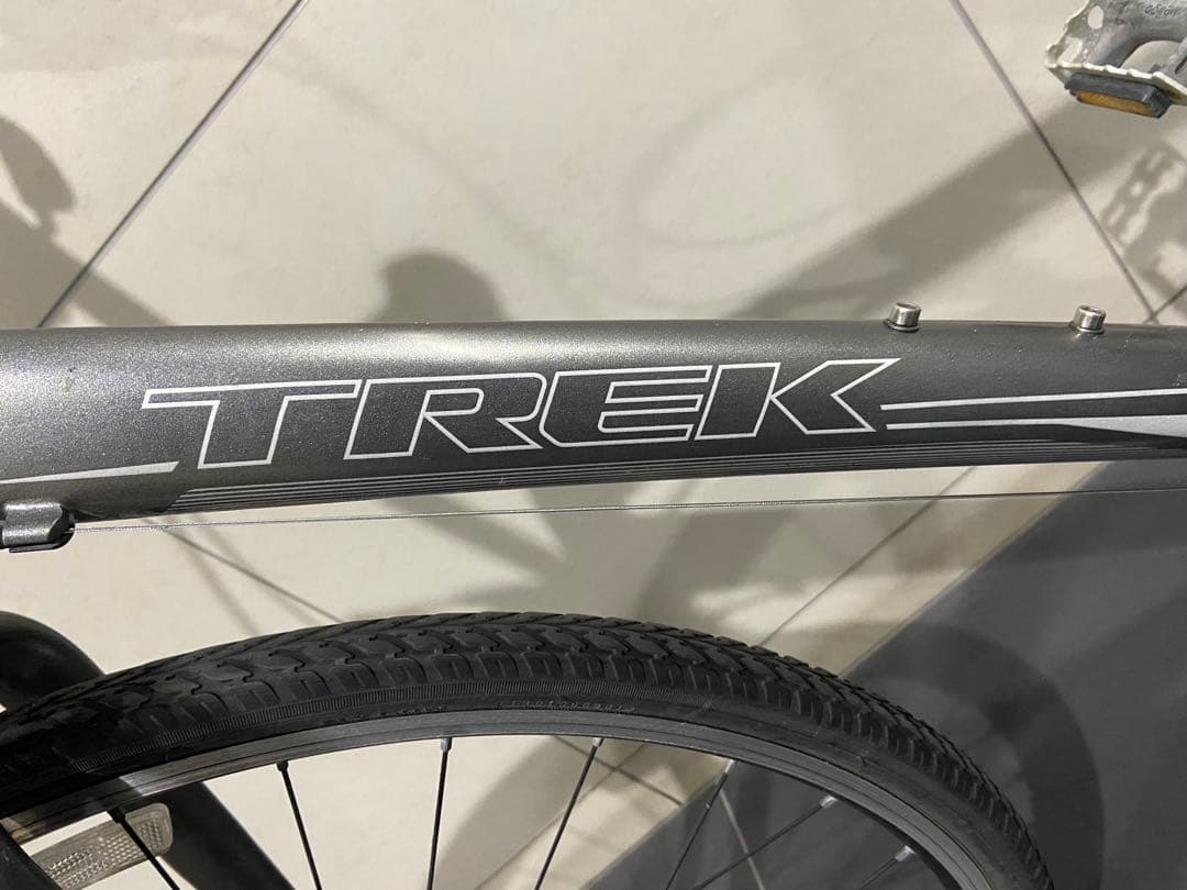 TREK FX7.2 クロスバイク　トレック fx7.3 自転車　fx23415