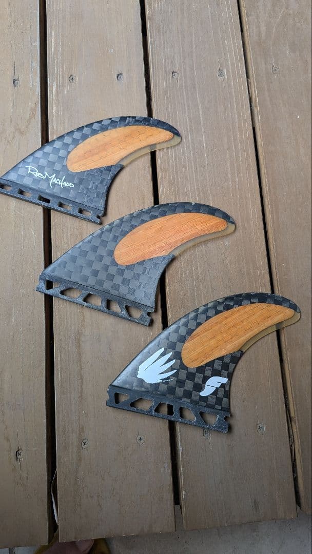 フューチャーズ フィン Machado Blackstix ロブマチャド