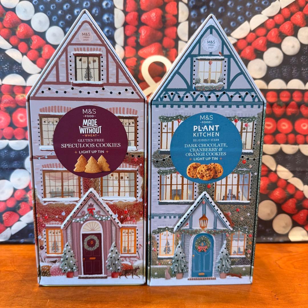 15 M&S クリスマス限定 ヴィーガン　グルテンフリー　ライトアップ缶