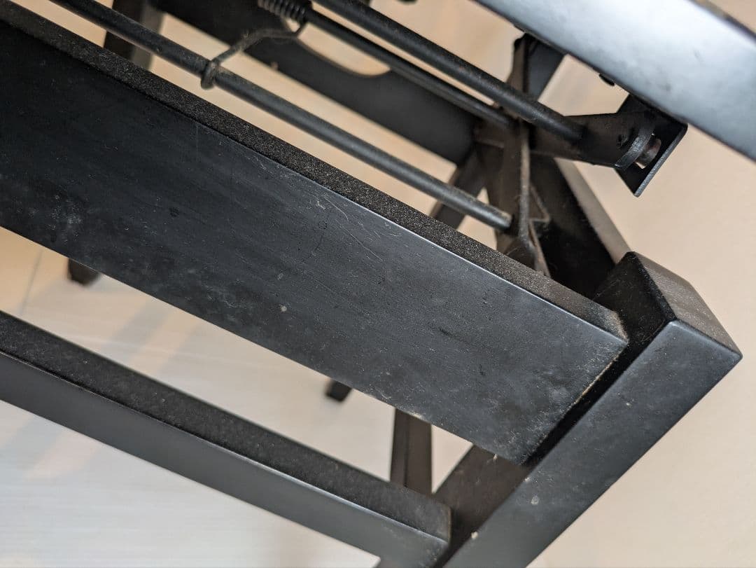 ピアノ椅子　グランドピアノ　背もたれ椅子　トムソン　高さ調整可