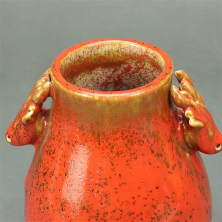乾隆雍正です鶏血紅鹿耳尊の花瓶です景徳鎮装飾品 現代工芸品 美術品 置物