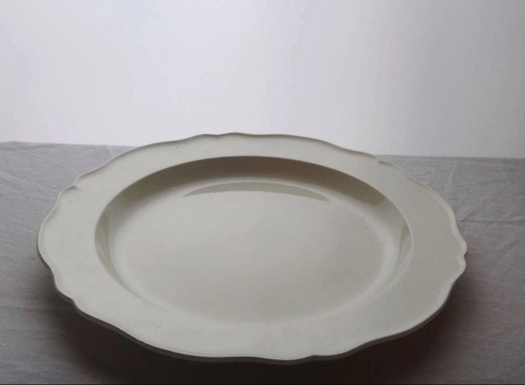 大きいサイズの初期ウェッジウッド　花リム皿 19世紀 ◆ アンティーク プレート