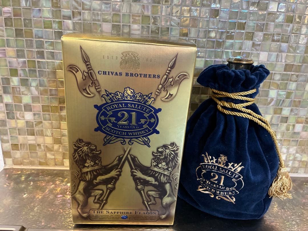 ロイヤルサルート 21年 サファイアフラゴン 陶器ボトル 未開封 箱付