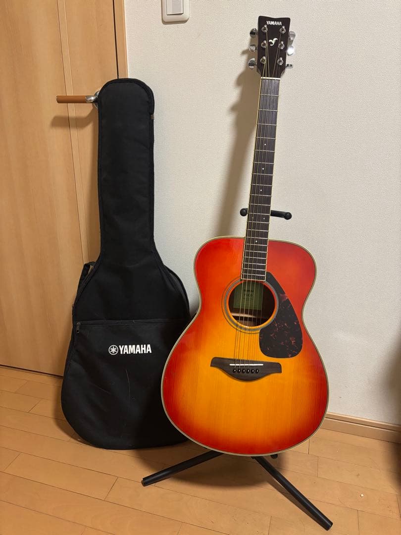 美品YAMAHA FS820 アコースティックギター ケース付き