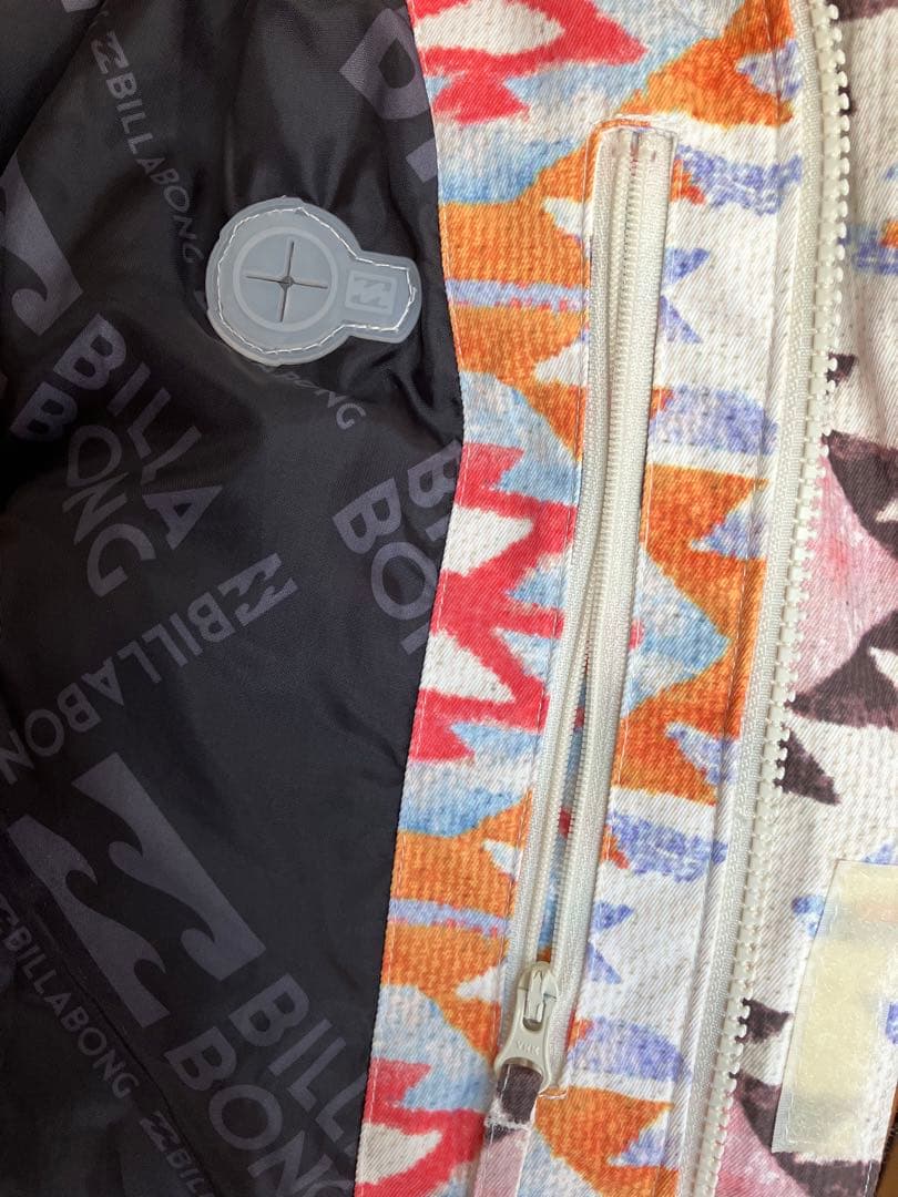 値下げ。BILLABONGスノーボードウェア上下セット ※着用参考画像あり