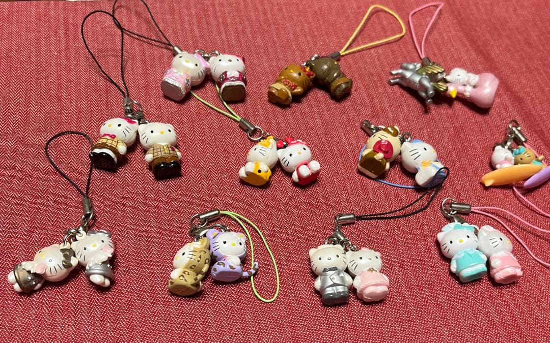 ハッピー激レア❤️2000年-2001年❤️キティのペア根付❤️