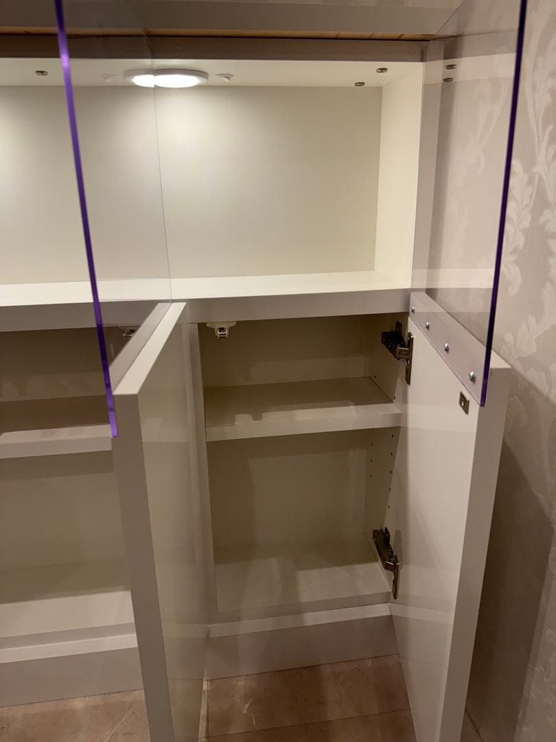 【値下】LED付ギャラリー収納棚 飾り棚 サロン ディスプレイ棚 店舗什器エステ