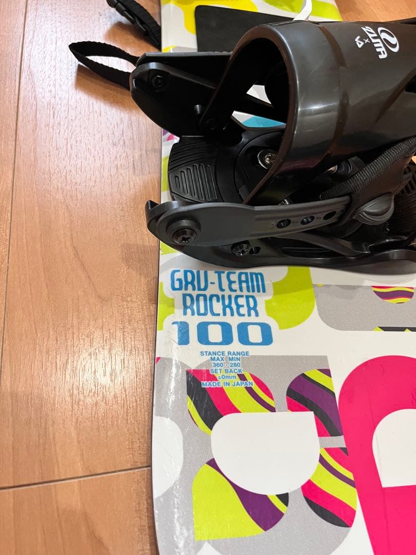 キッズスノーボード100 ビンディング未使用品