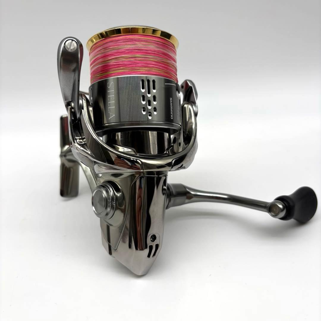 美品✨ 18 ステラ 4000MHG シマノ リール 釣具 フィッシング