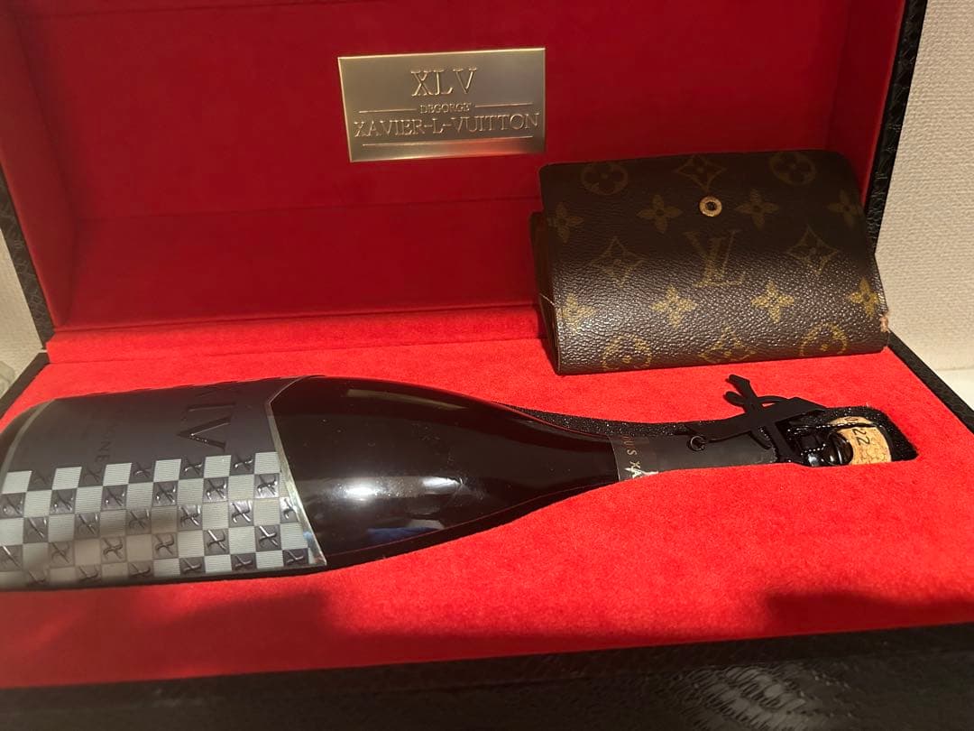 ルイ・ヴィトン シャンパン&財布