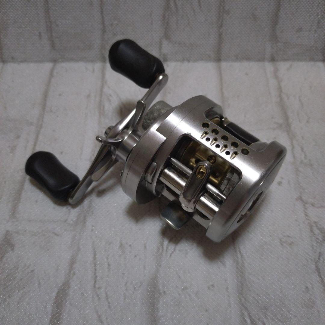 シマノ　カルカッタコンクエスト200DC　03カルカッタコンクエスト