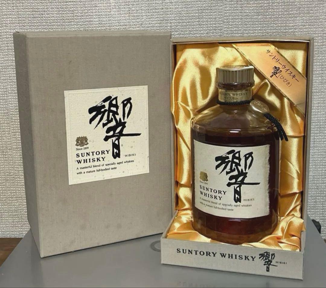 サントリー　SUNTORY ウイスキー 響 750ml 裏ゴールドラベル