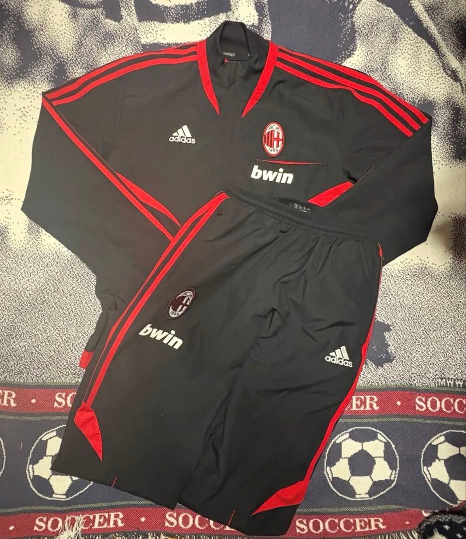 ACミランadidas ピステウィンドブレーカー セットアップ着用感m~l 相当