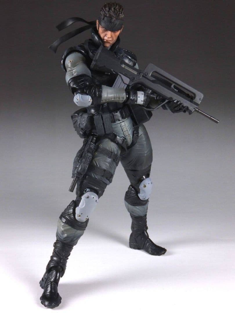 新品　プレイアーツ改　ソリッドスネーク L GEAR　メタルギアソリッド