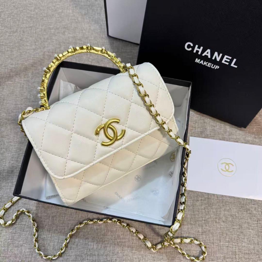 VIP限定 ノベルティ キルティング ショルダーバッグ ホワイト