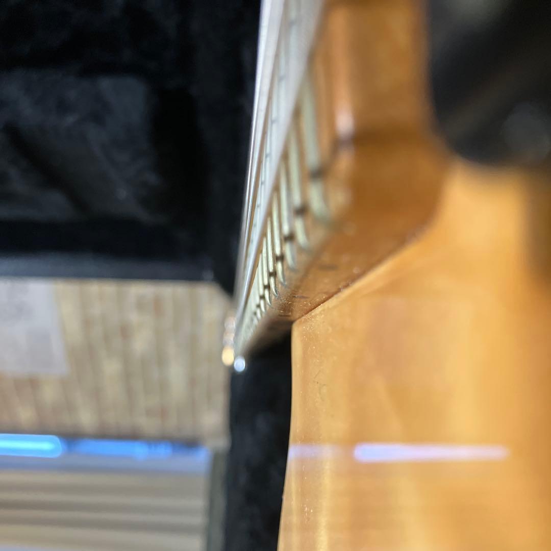 Music Man Axis 1997年製