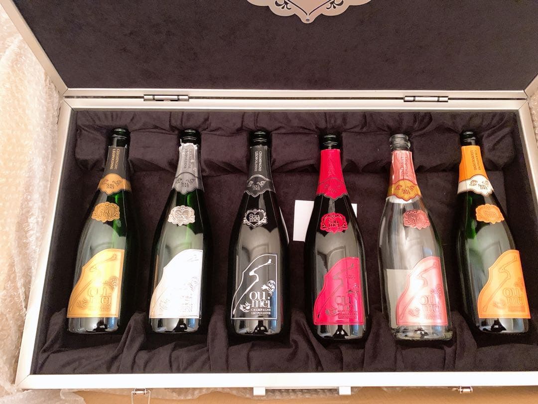 Soumeiシャンパン、6本セット、専用ケース入り、空ビン、シール付き